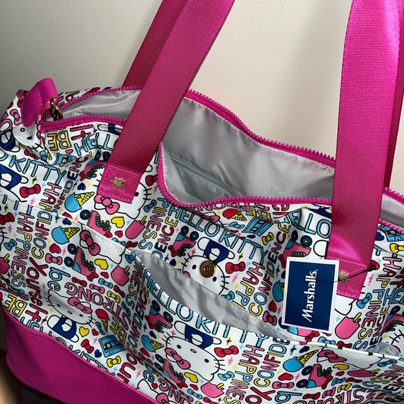 Hello Kitty Pink & White Duffle Bag - Carry On/Overnight Travel Tote NWT - Picture 9 of 16